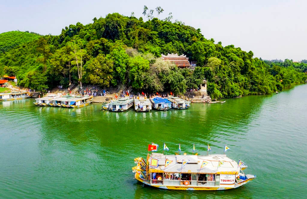 Dive into the imperial charm of Hue Travel